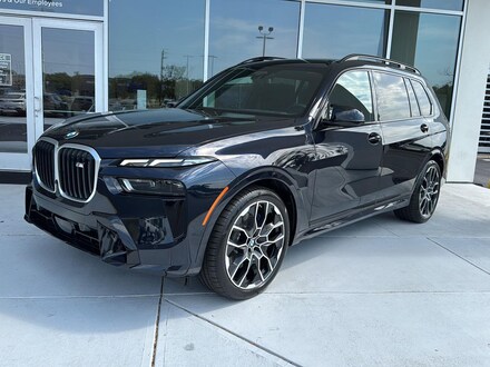 2025 BMW X7 M60i SUV