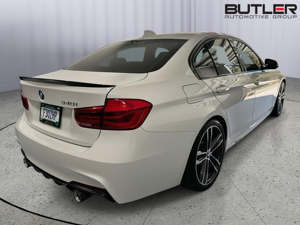 2018 BMW 3 Series 340i Sedan's photo