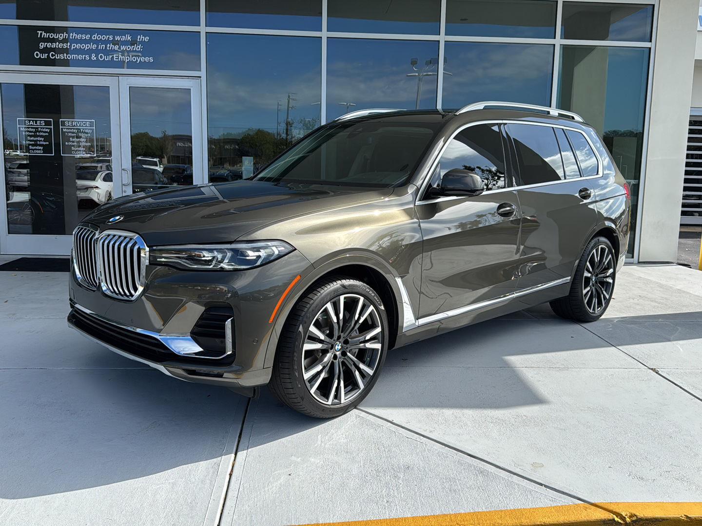 2021 BMW X7 SUV  2021 BMW X7 SUV