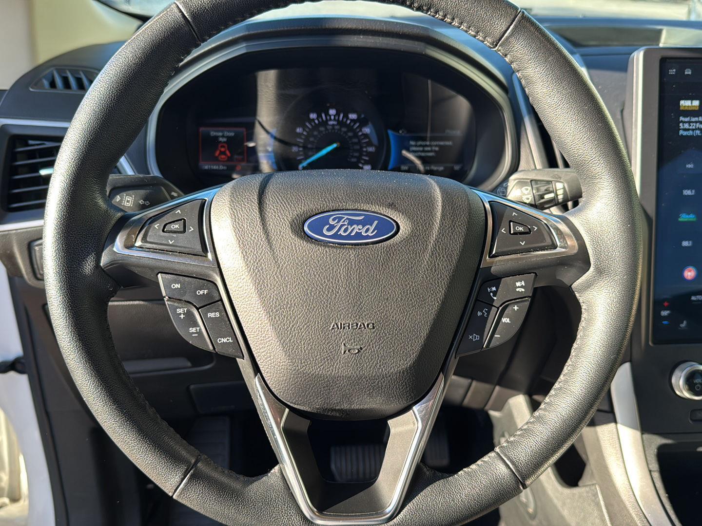 2022 Ford Edge SEL - Photo 18