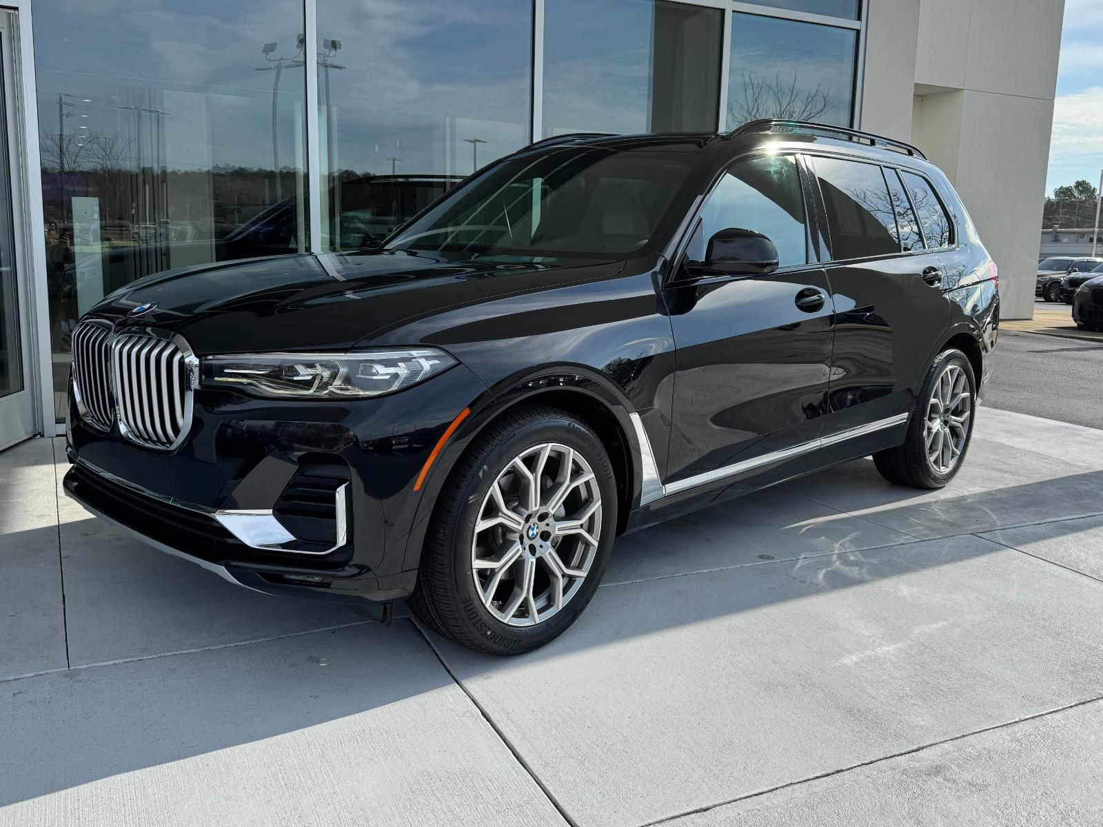 2021 BMW X7 40i's photo