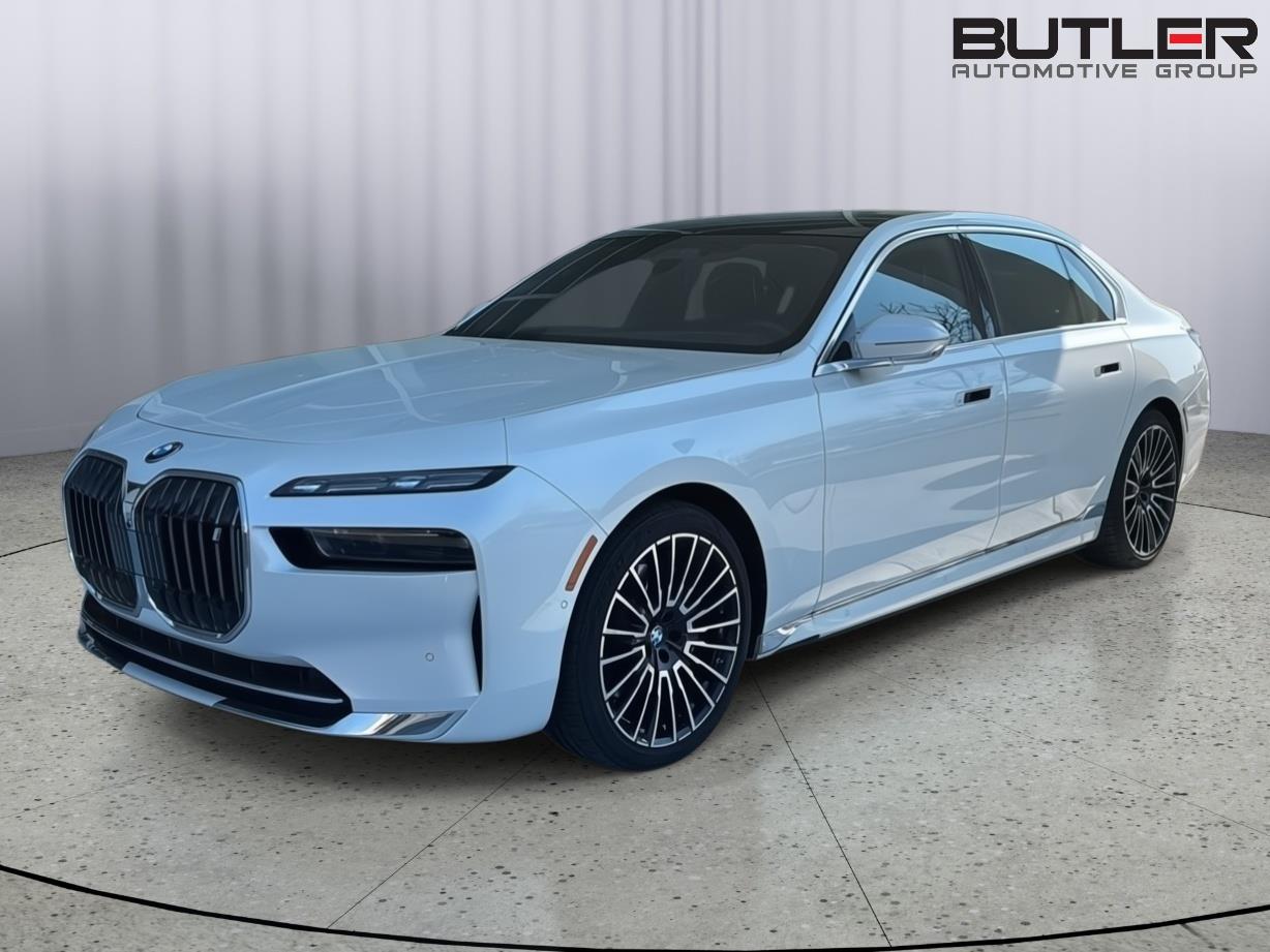 2024 BMW i7 xDrive60's photo