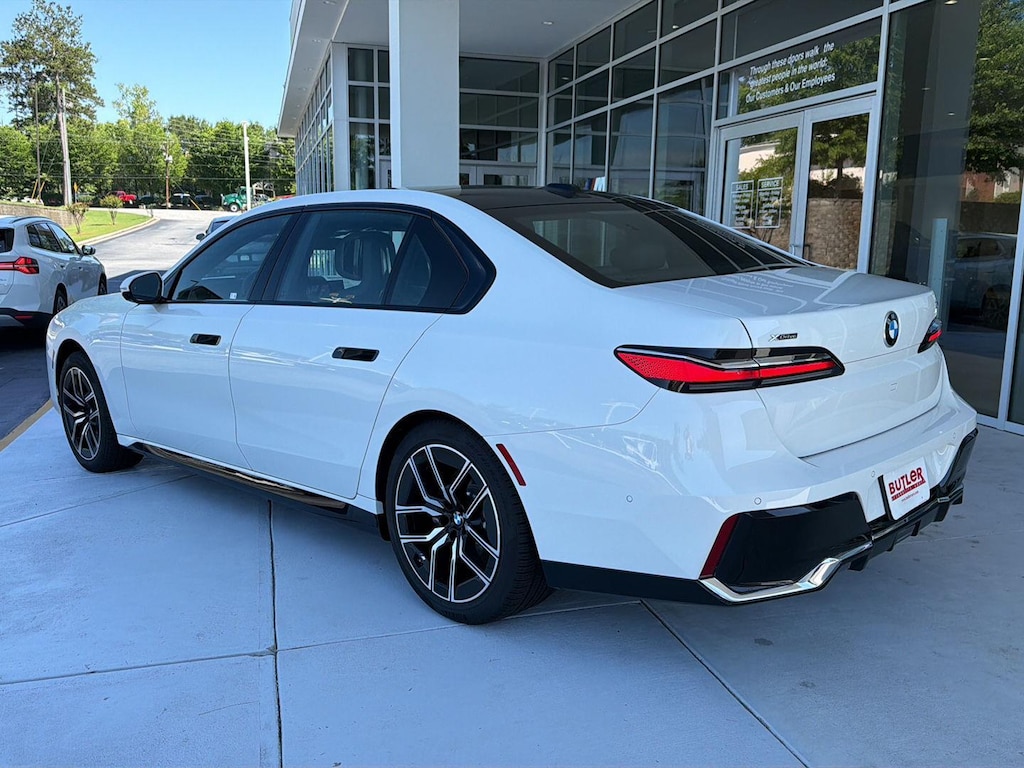 New 2026 BMW 740i xDrive Sedan