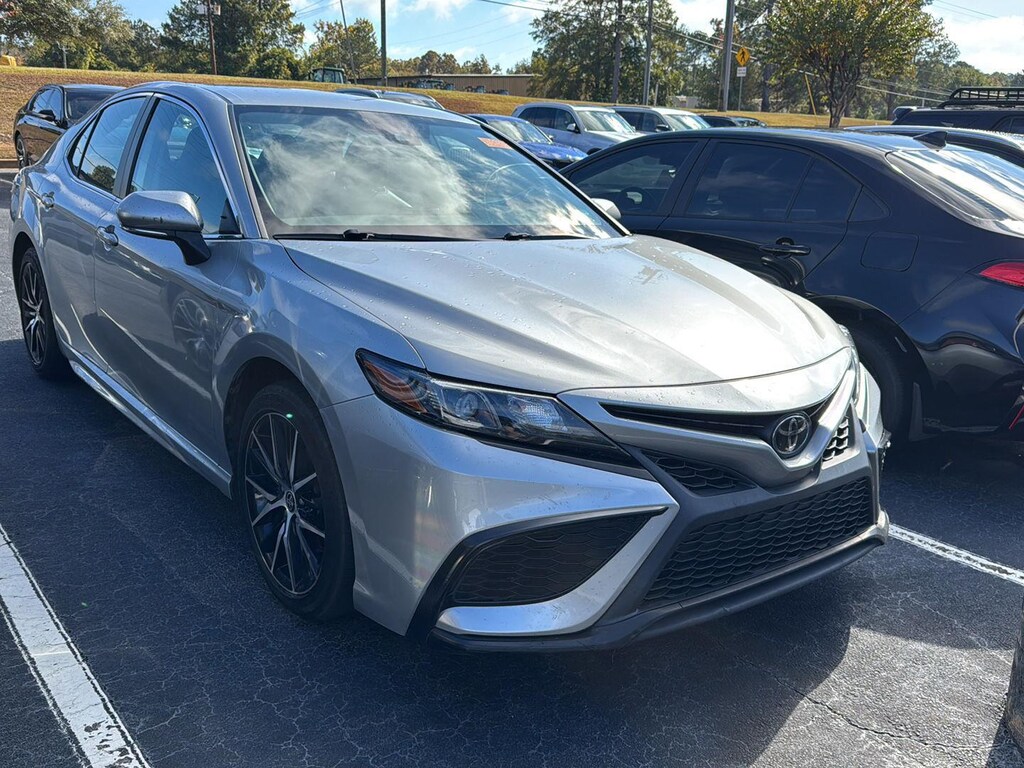 Used 2022 Toyota Camry SE Sedan