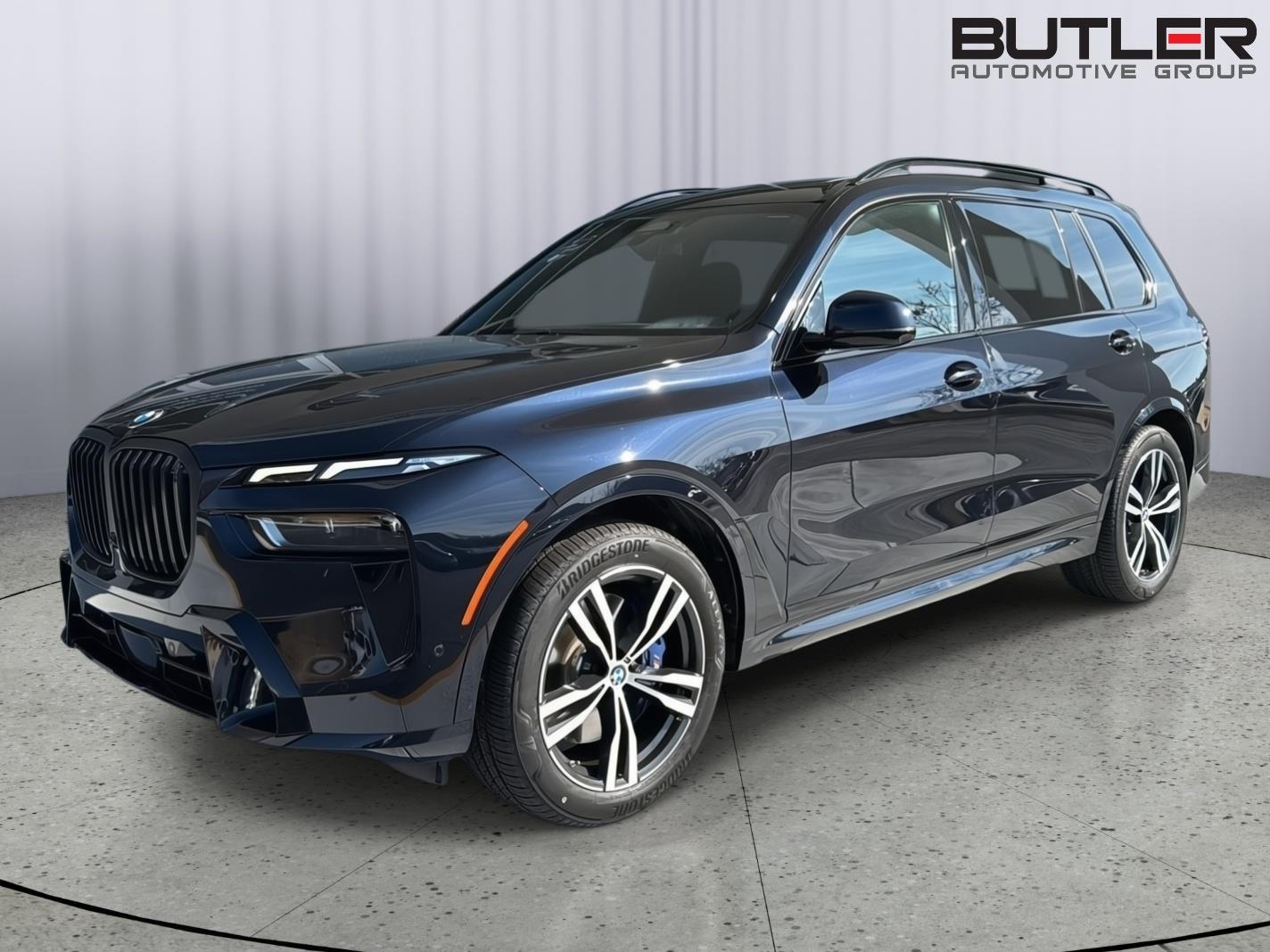 2023 BMW X7 40i's photo