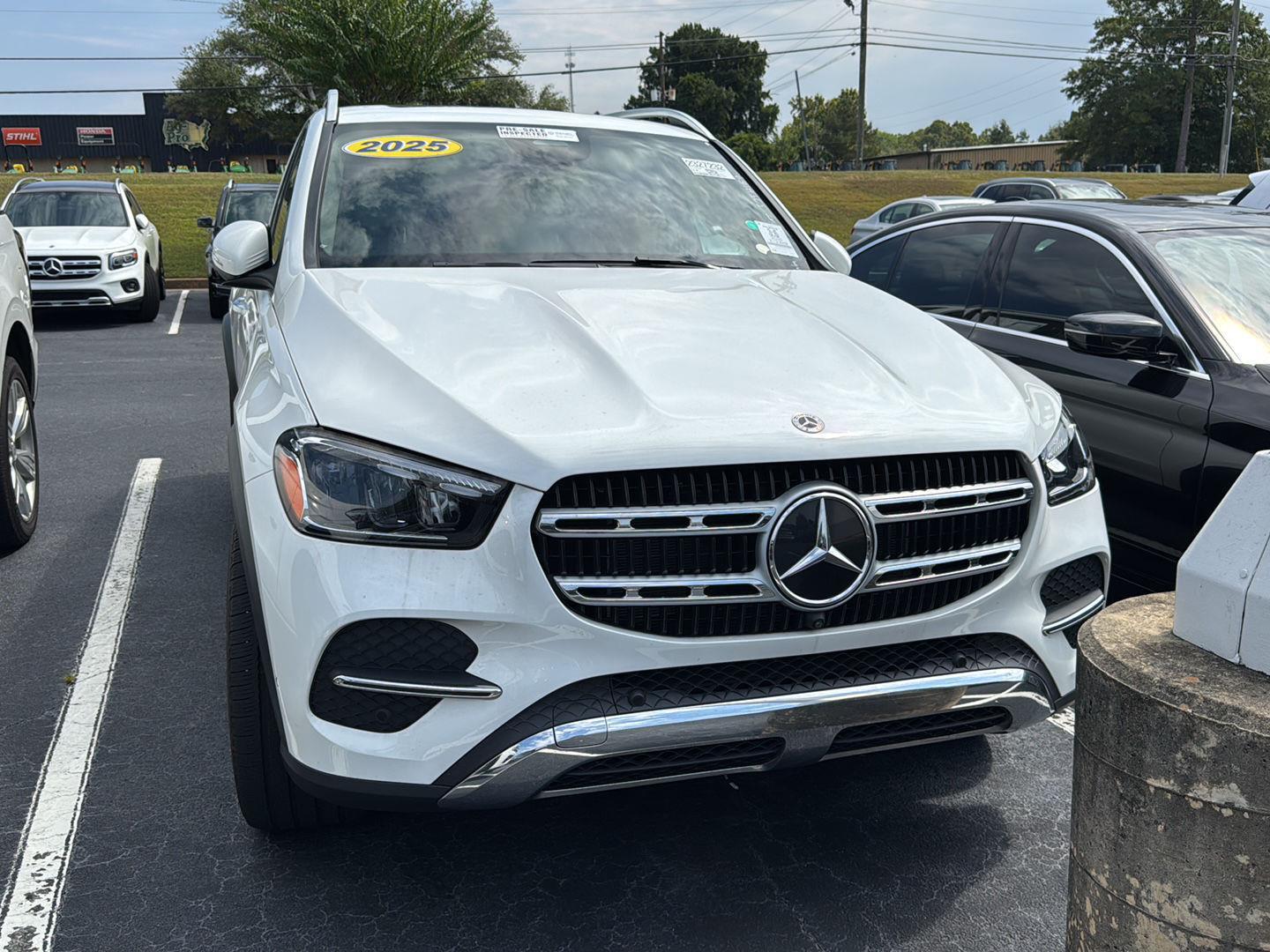 2025 Mercedes Benz GLE 350 4MATIC photo 3