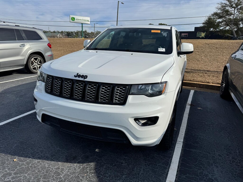 Used 2019 Jeep Grand Cherokee Altitude SUV