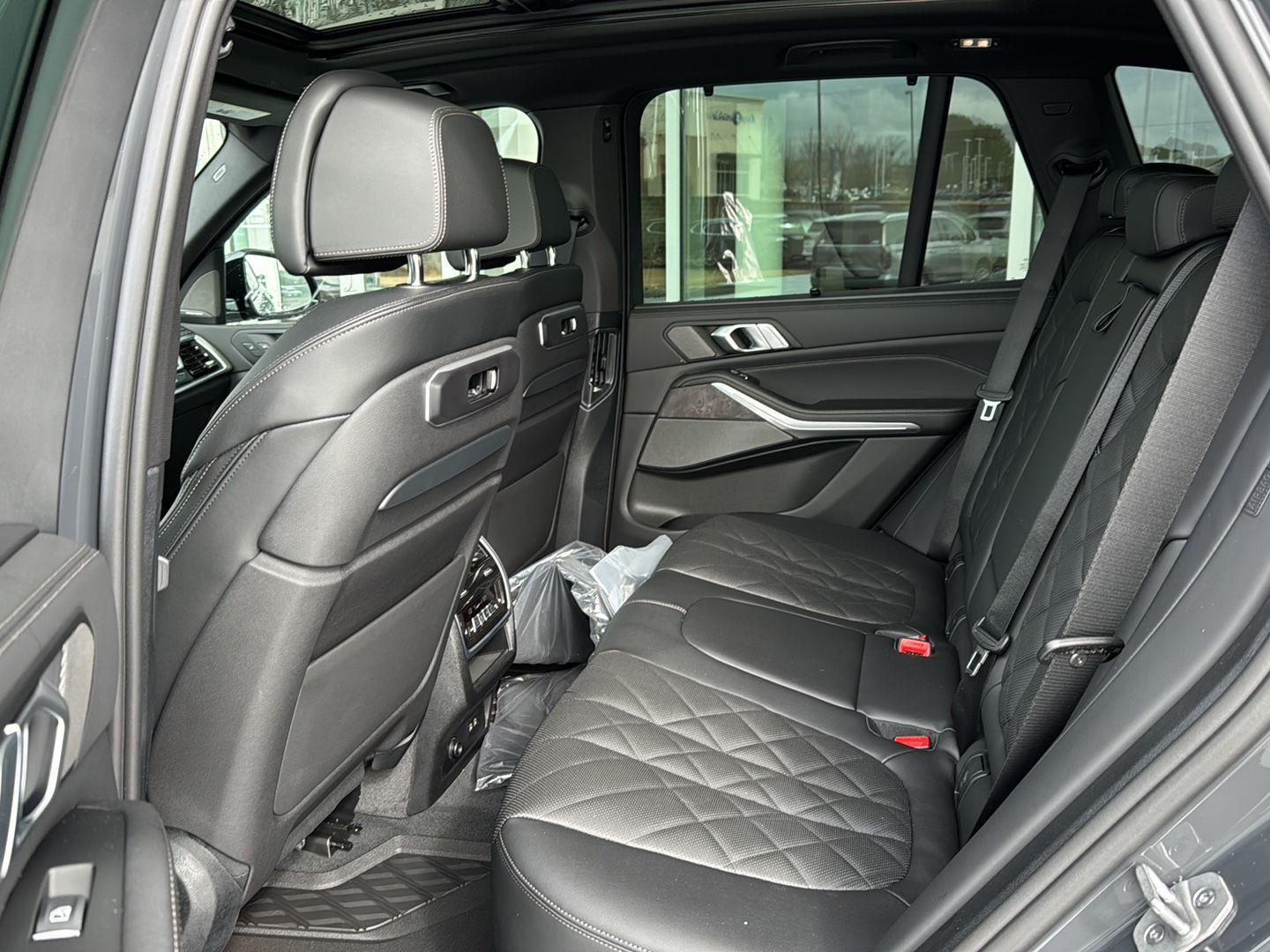 2026 BMW X5 40i - Photo 10