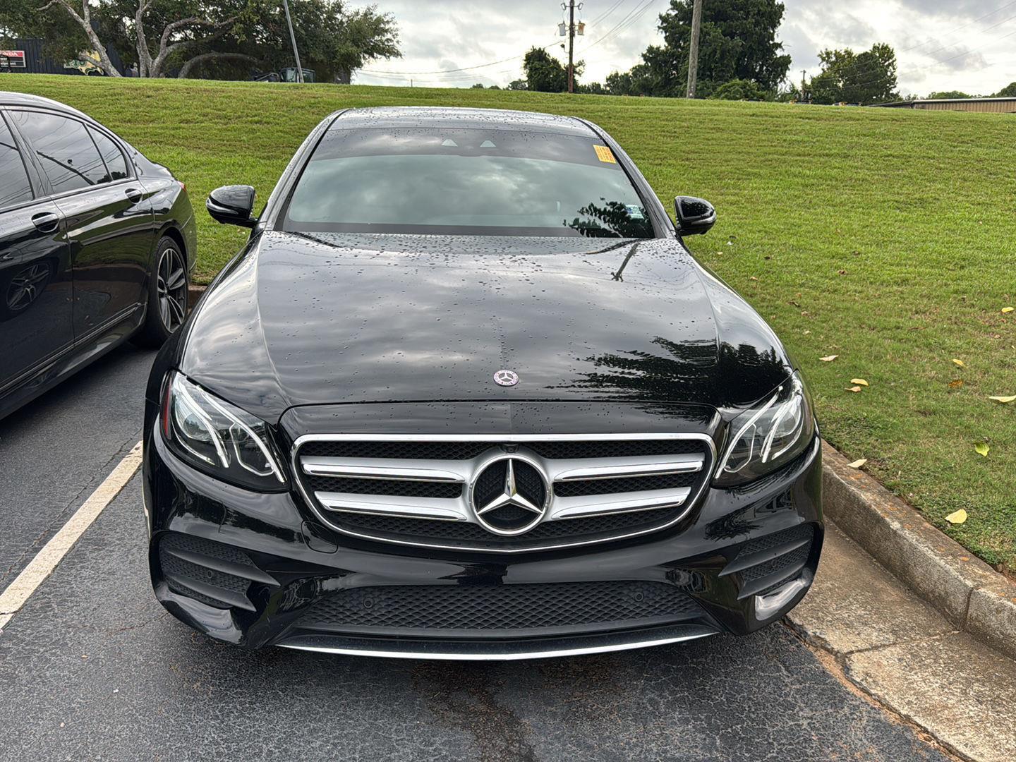 2020 Mercedes Benz E 350 Sedan photo 3