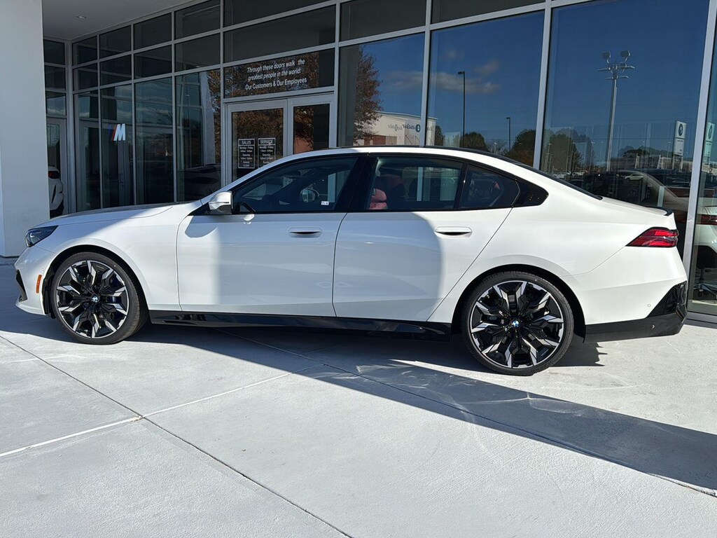 New 2026 BMW 530i Sedan