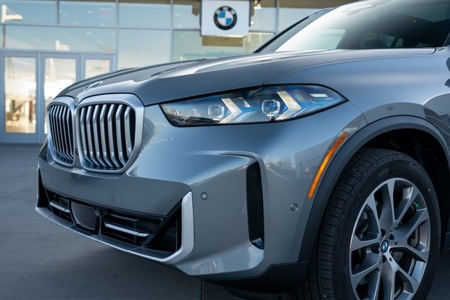 Used 2025 BMW X5 40i with VIN 5UX23EU05S9Z14667 for sale in Milwaukee, WI