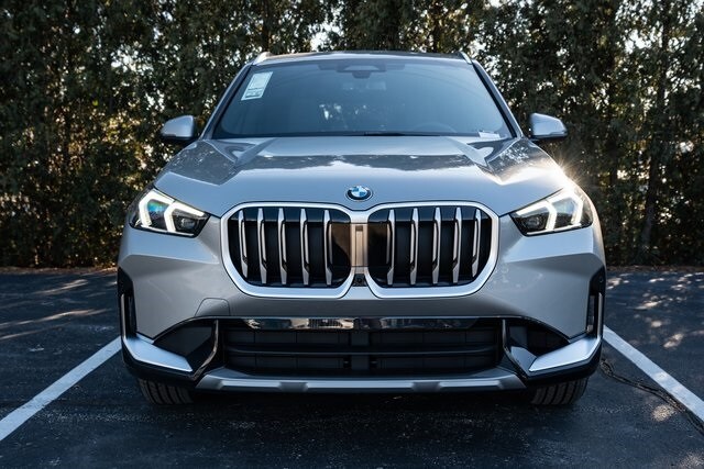 Used 2025 BMW X1 28i with VIN WBX73EF05S5177162 for sale in Milwaukee, WI