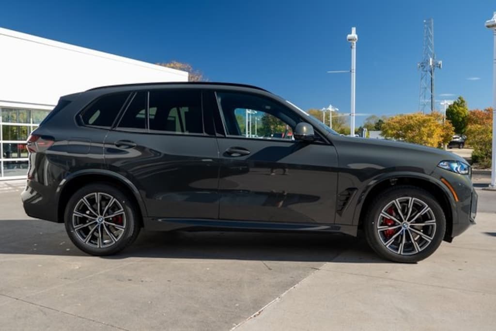 New 2026 BMW X5 xDrive40i SUV