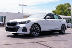 2027 BMW 550e xDrive Sedan
