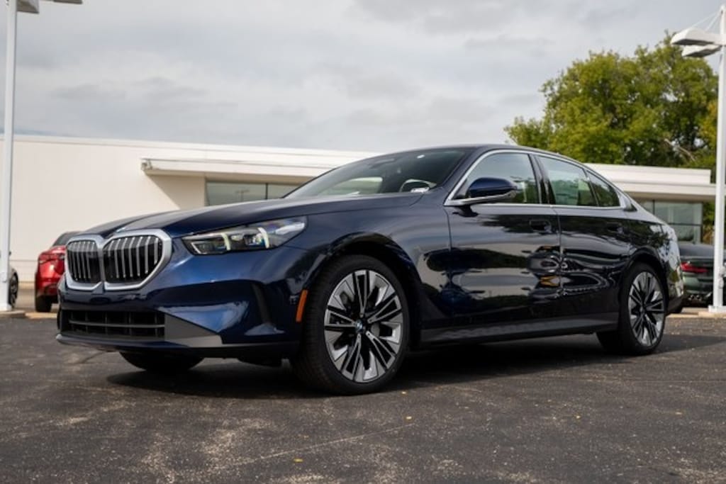 New 2026 BMW 530i xDrive Sedan