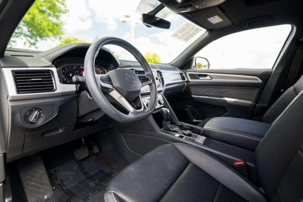 Used 2023 Volkswagen Atlas Cross Sport 2.0T SE w/Technology SUV