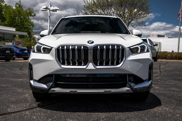 Used 2025 BMW X1 28i with VIN WBX73EF00S5068205 for sale in Milwaukee, WI