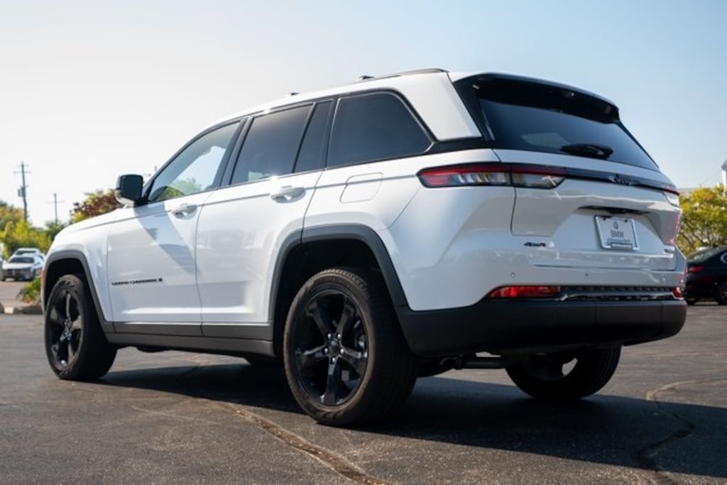 Used 2023 Jeep Grand Cherokee Limited SUV