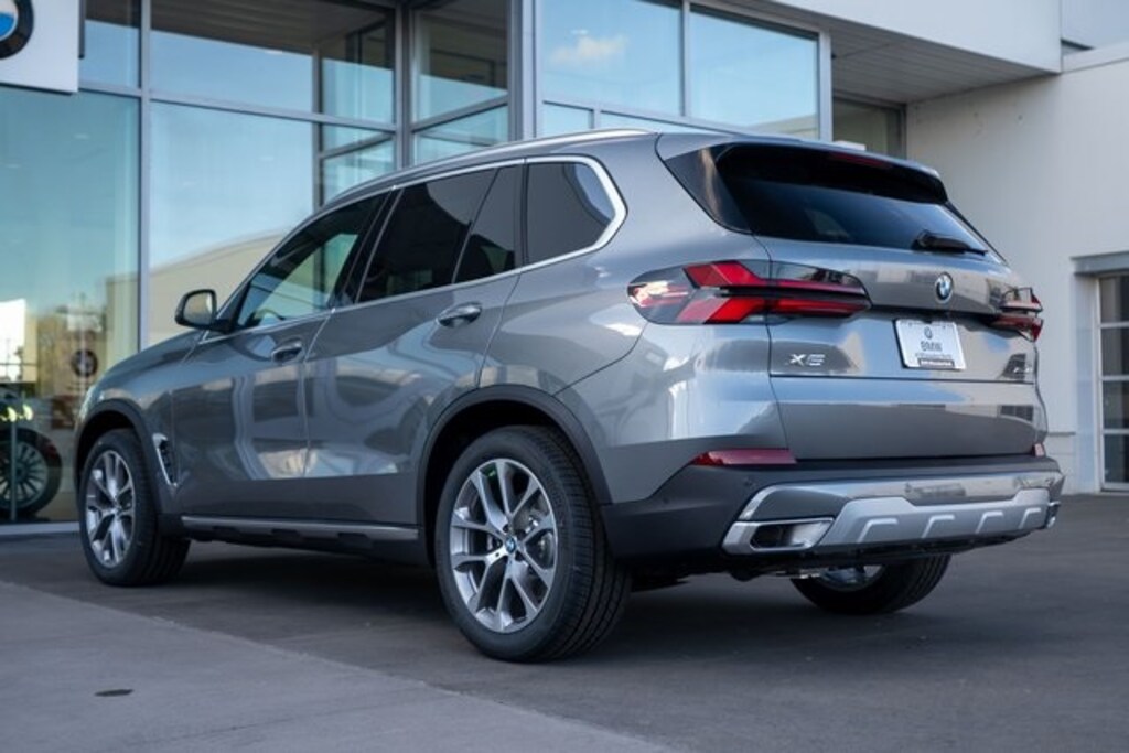 New 2026 BMW X5 xDrive40i SUV