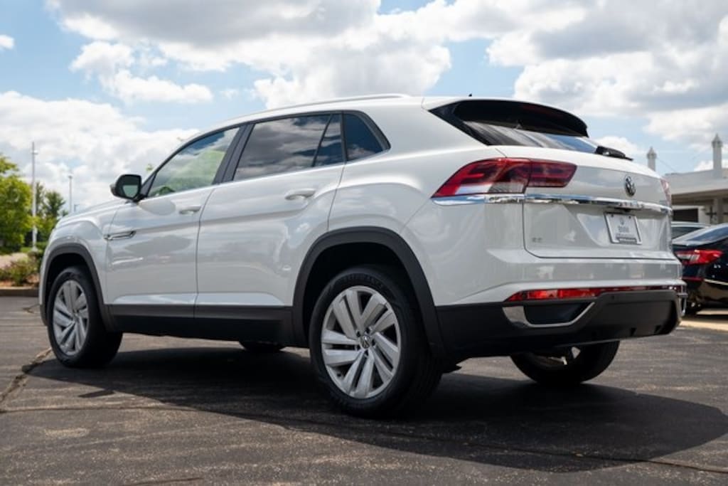 Used 2023 Volkswagen Atlas Cross Sport 2.0T SE w/Technology SUV