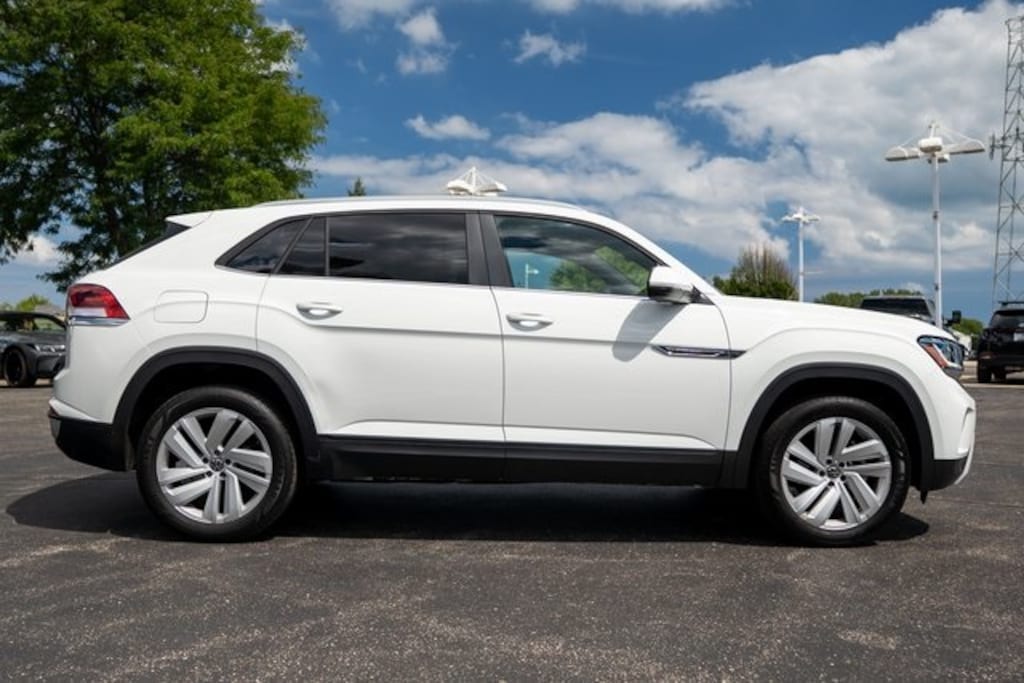 Used 2023 Volkswagen Atlas Cross Sport 2.0T SE w/Technology SUV