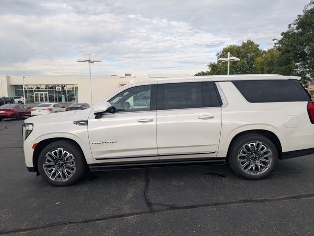 2023 GMC Yukon XL Denali Ultimate