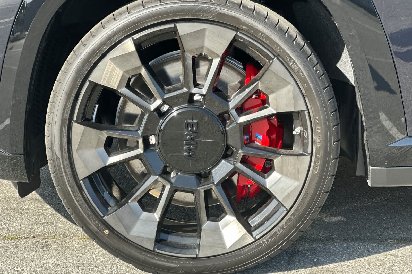 Thumbnail: 2026 BMW XM - 36