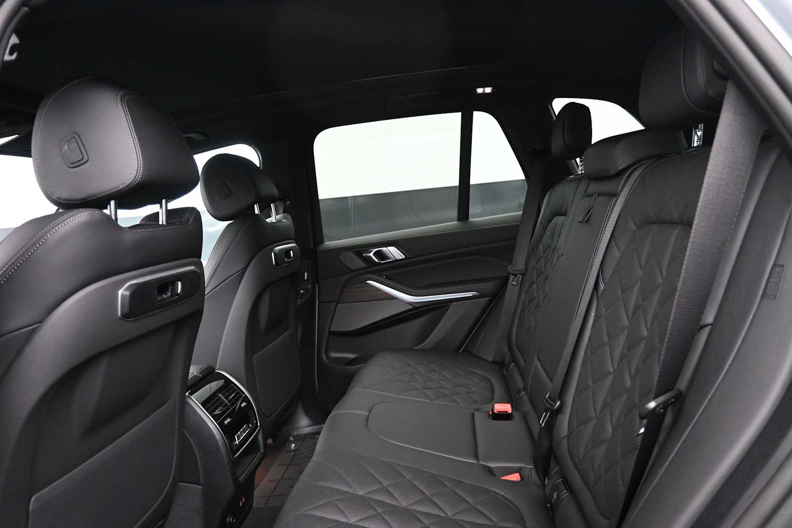 Thumbnail: 2026 BMW X5 - 14