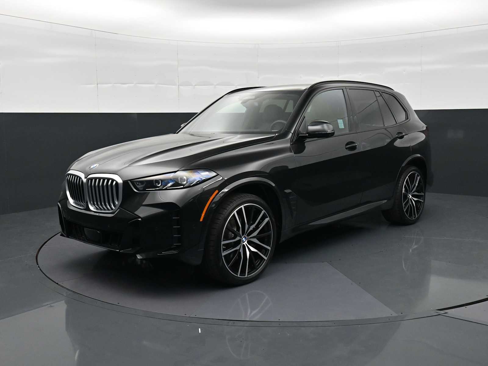 Thumbnail: 2026 BMW X5 - 1