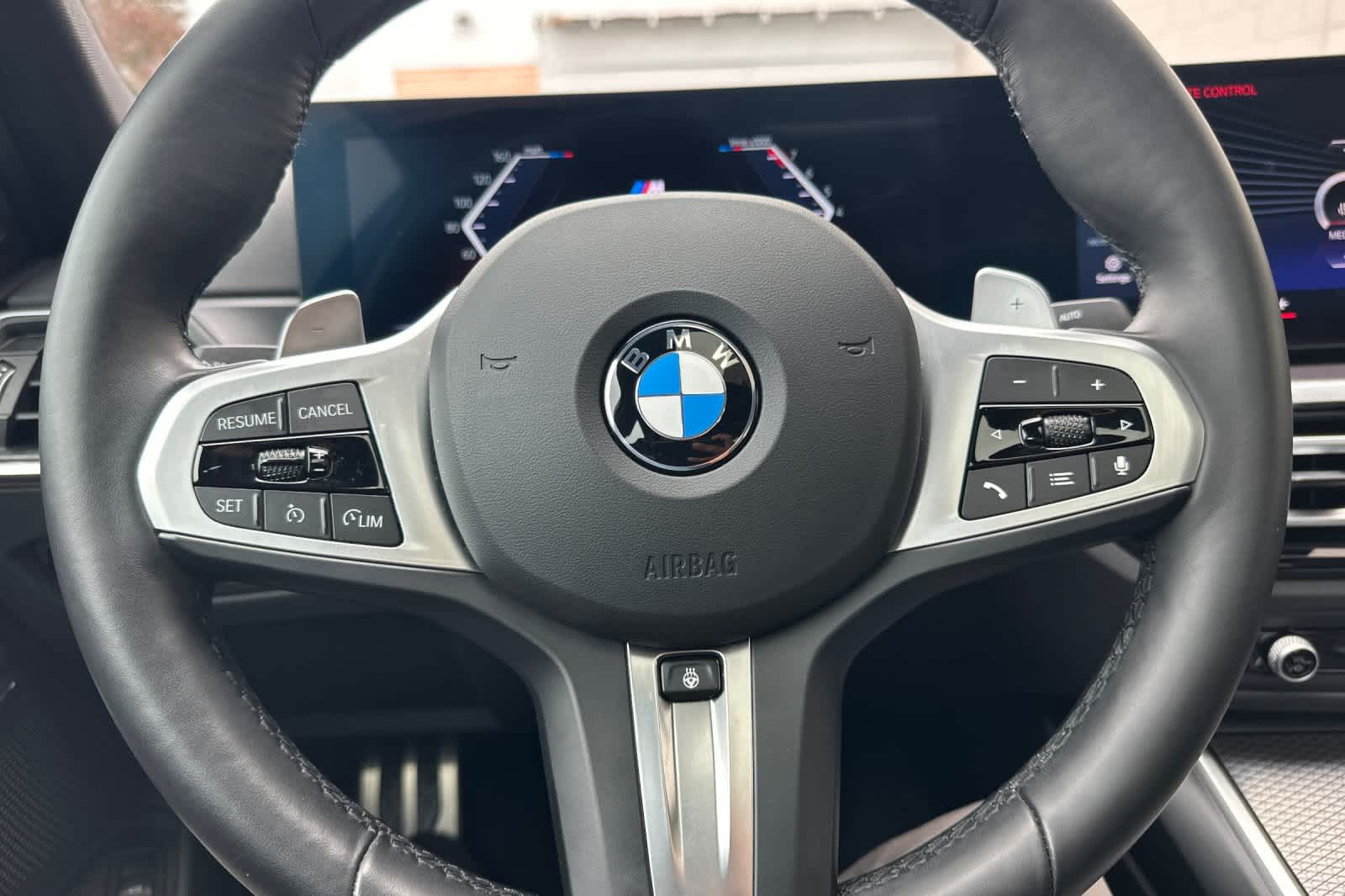 Thumbnail: 2024 BMW 3 Series - 25