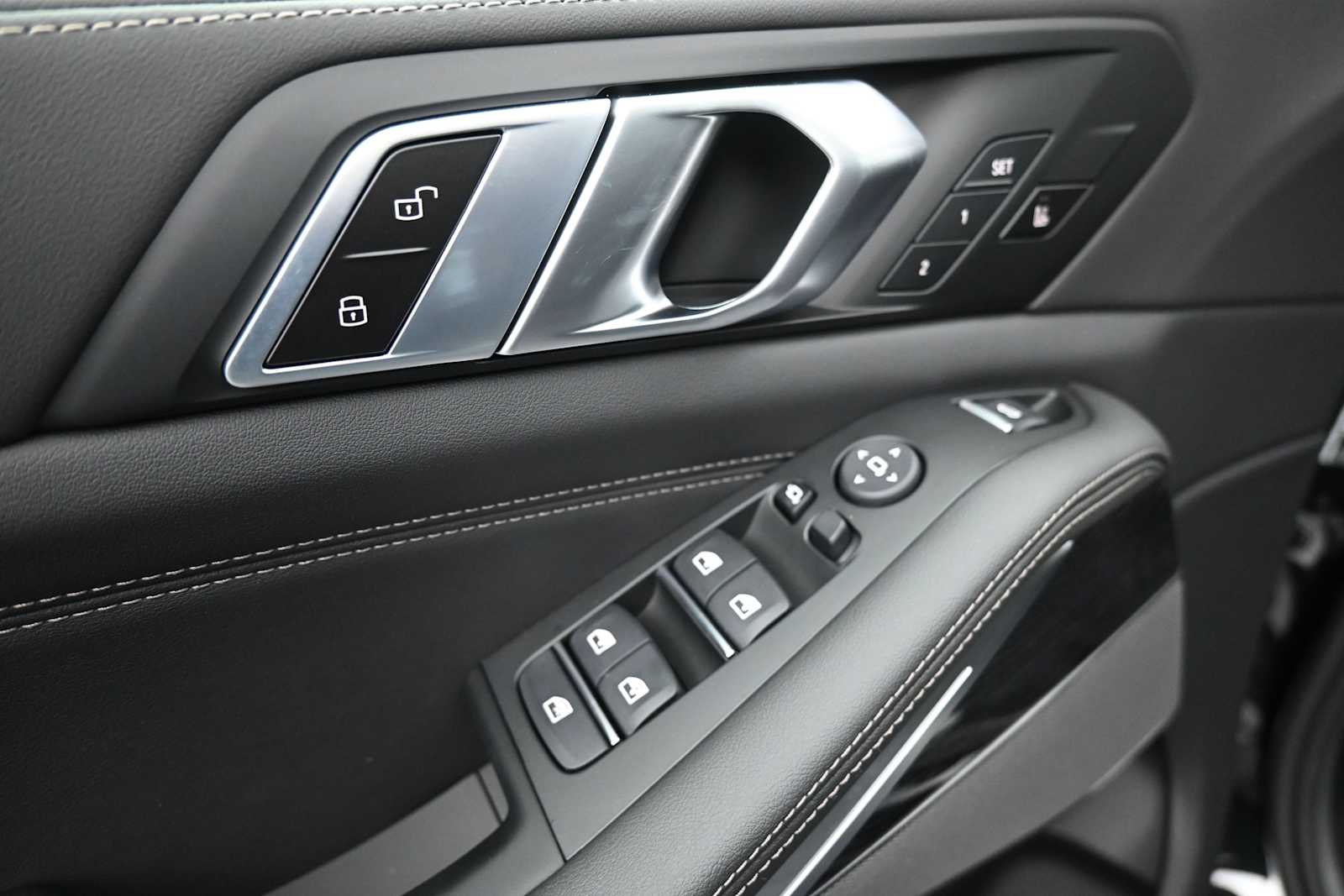 Thumbnail: 2026 BMW X5 - 9