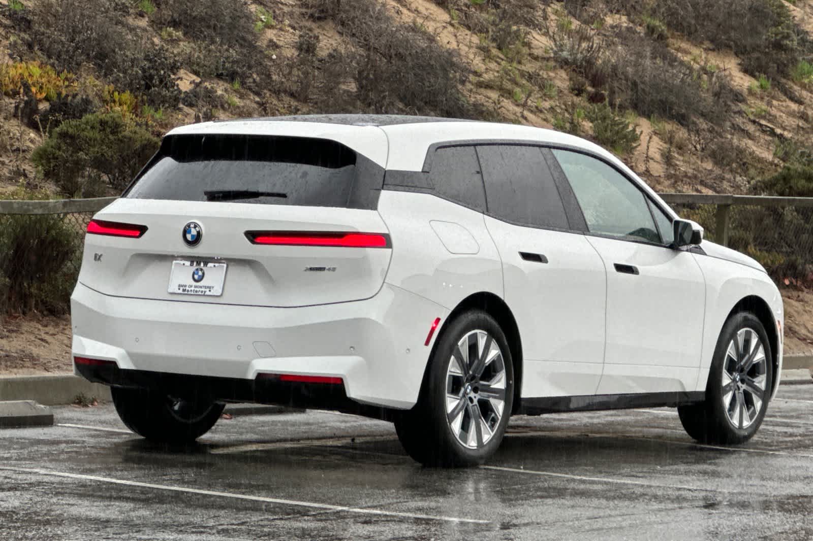 Thumbnail: 2026 BMW iX - 2