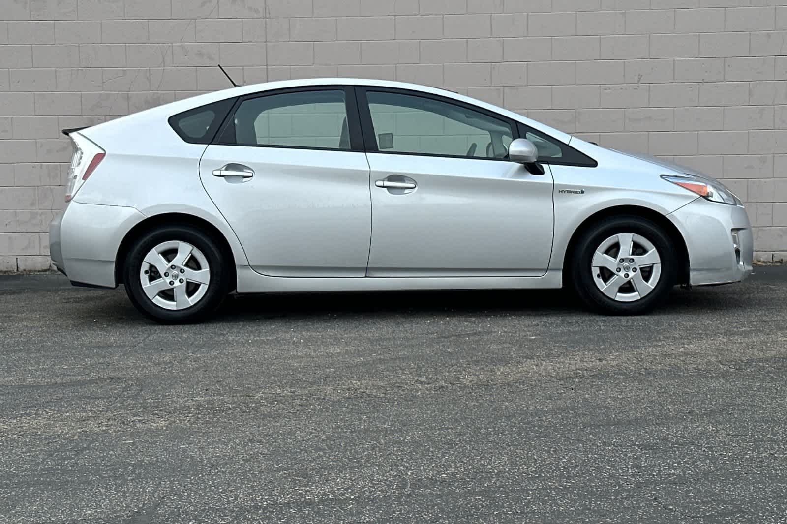 Thumbnail: 2010 Toyota Prius - 6