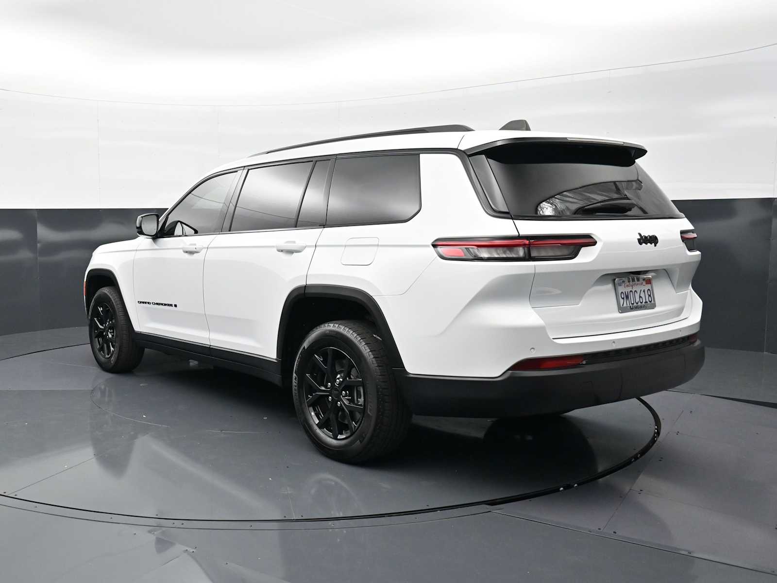 Thumbnail: 2024 Jeep Grand Cherokee L - 7