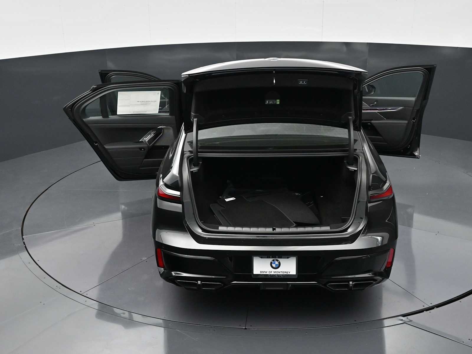 Thumbnail: 2026 BMW 7 Series - 34