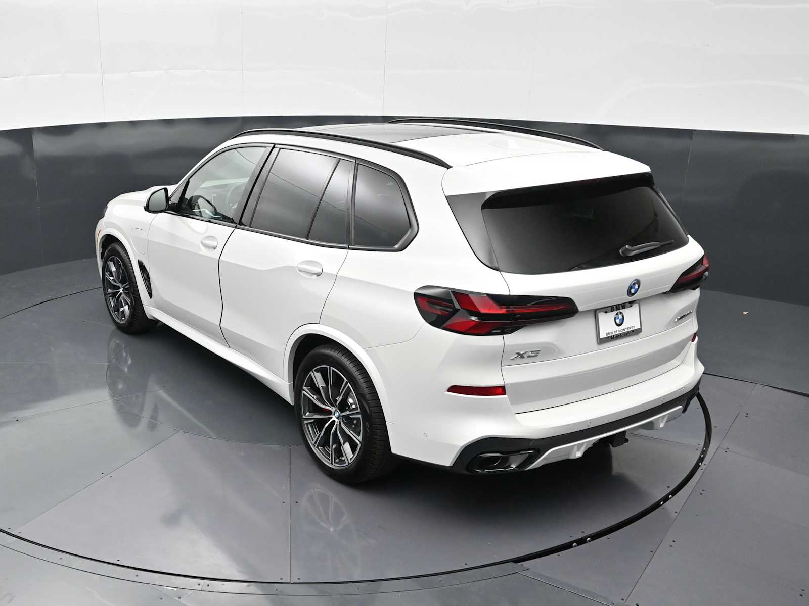 Thumbnail: 2026 BMW X5 - 23