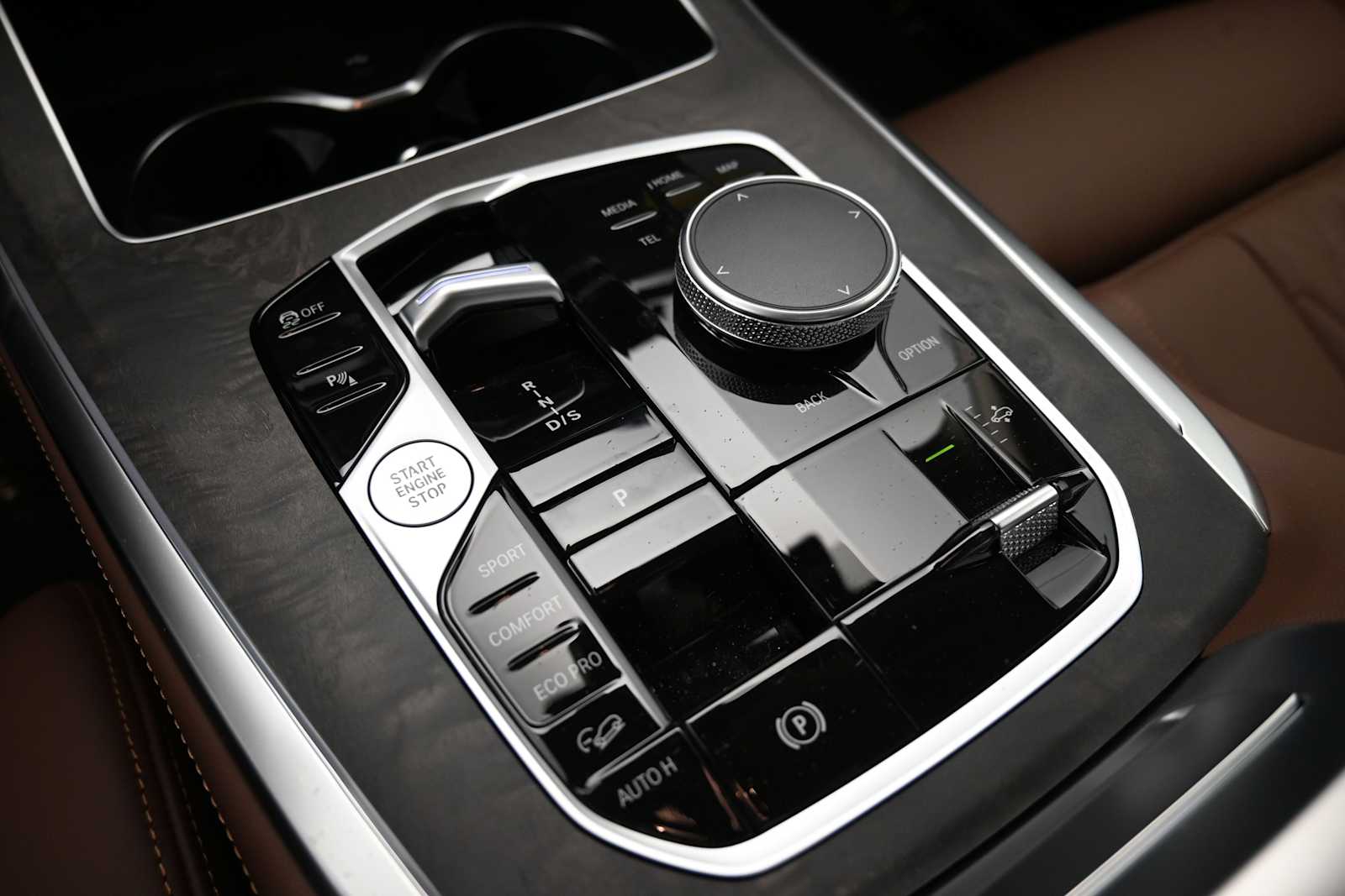 Thumbnail: 2027 BMW X7 - 12
