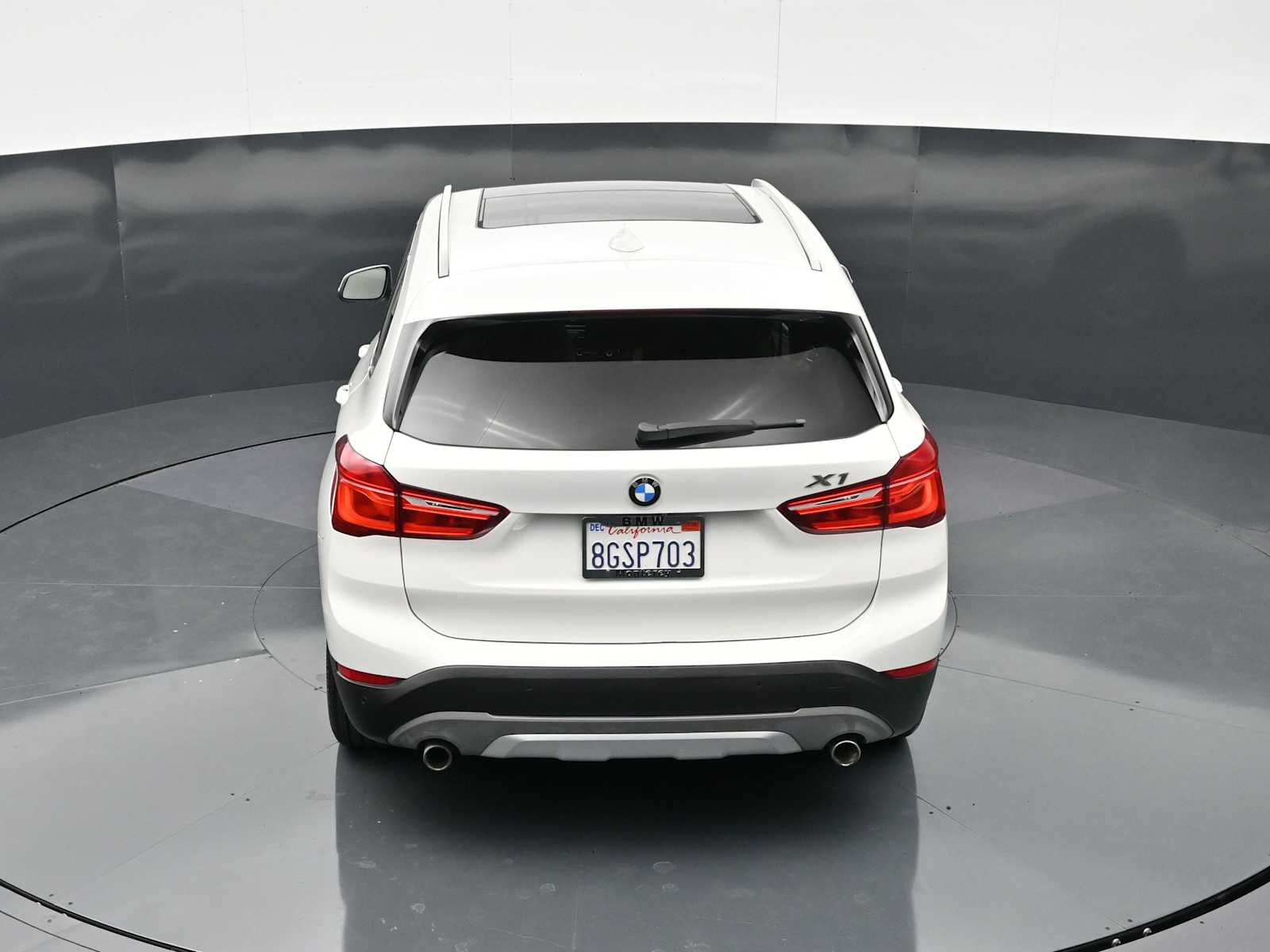 Thumbnail: 2016 BMW X1 - 21