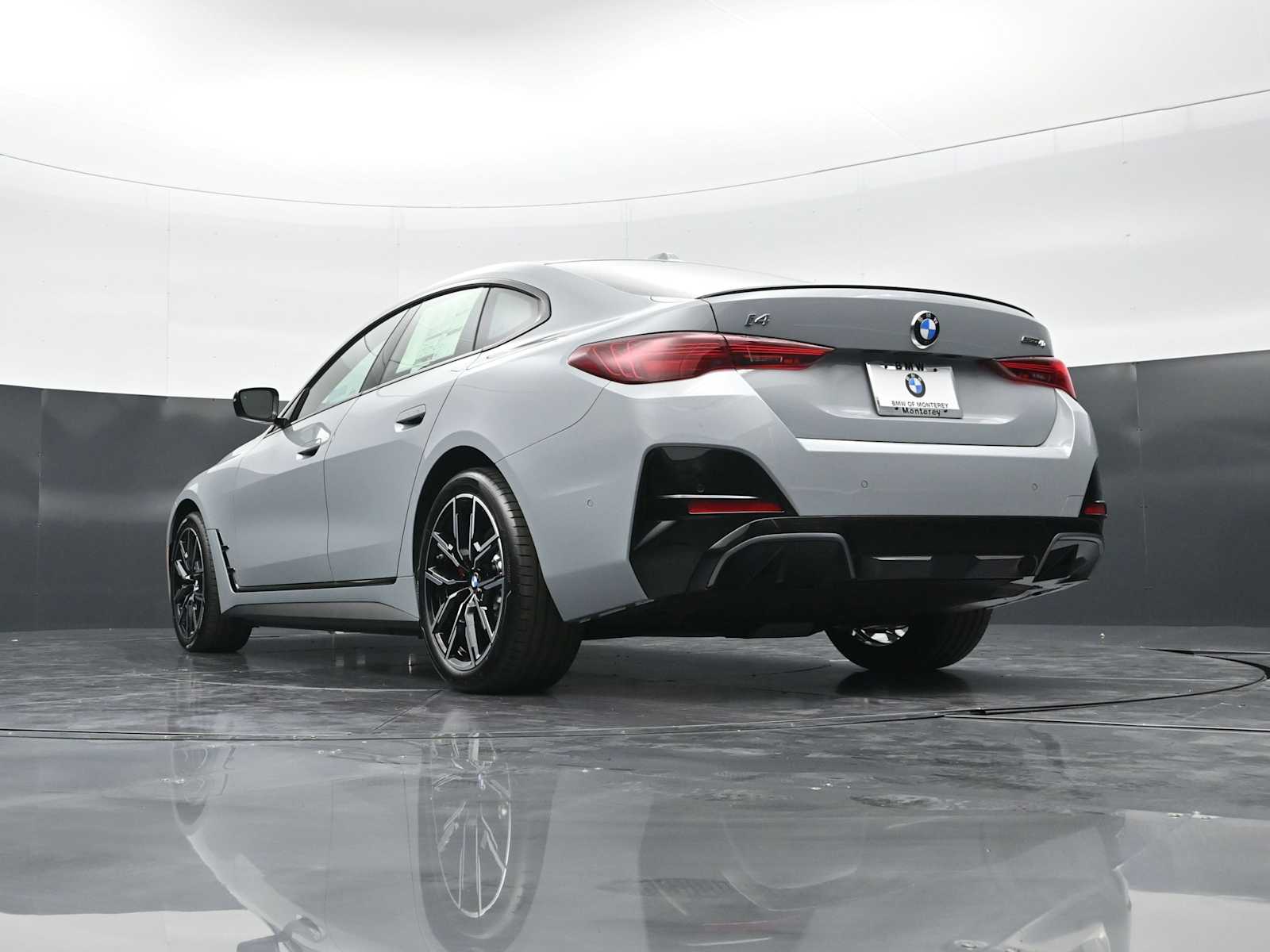 Thumbnail: 2026 BMW i4 - 31