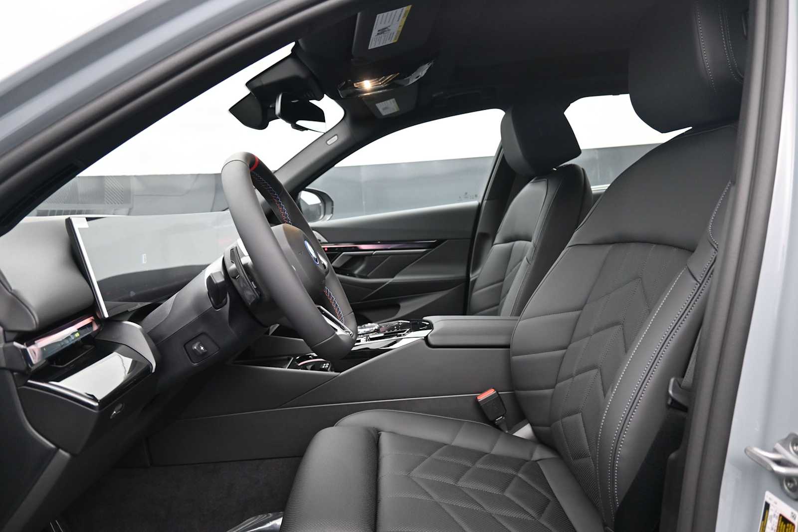 Thumbnail: 2026 BMW i5 - 10