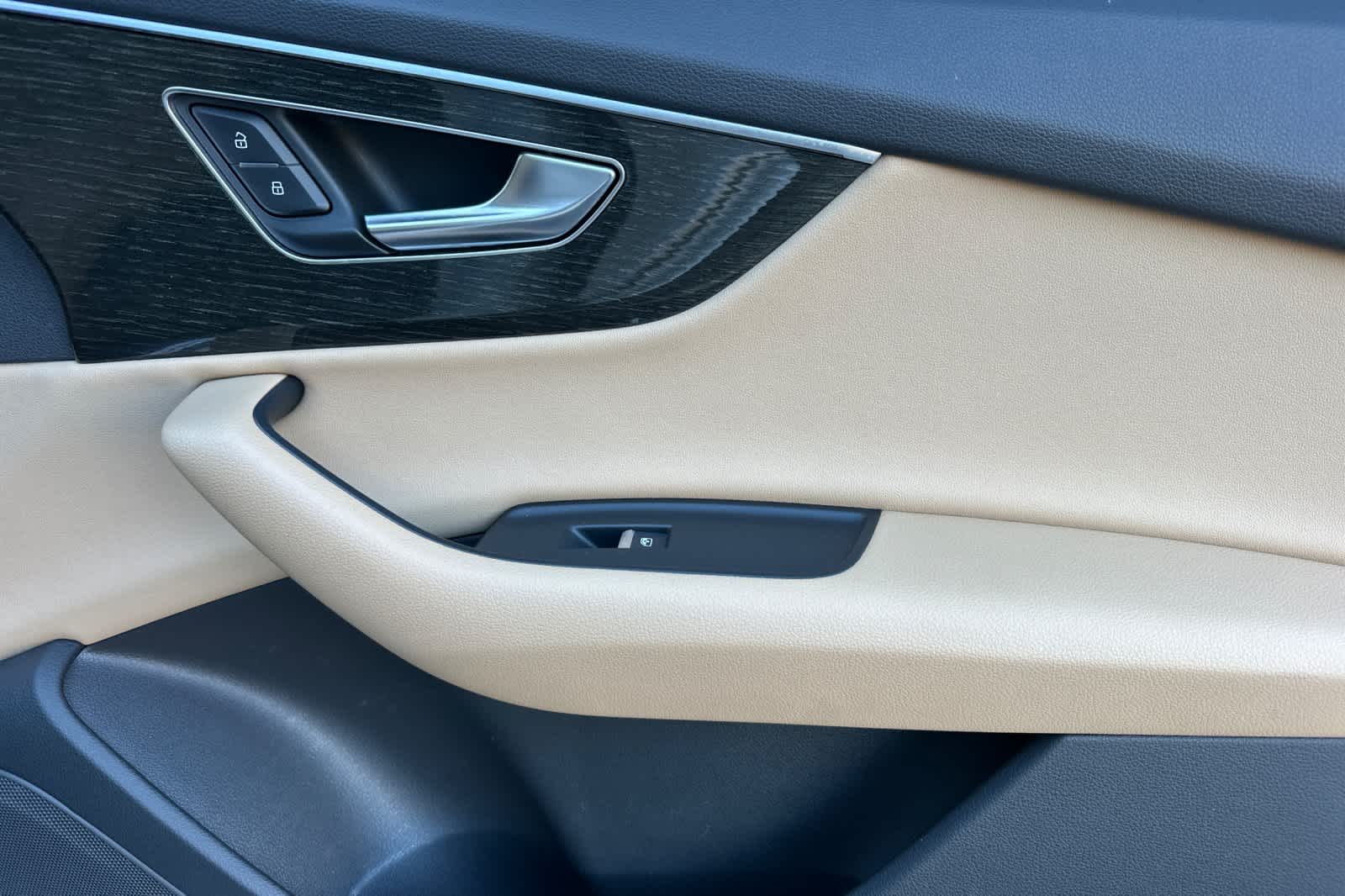 Thumbnail: 2022 Audi Q7 - 18