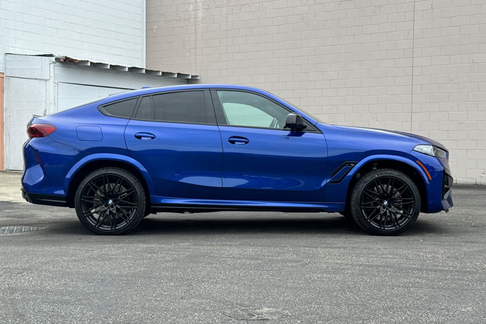 Thumbnail: 2024 BMW X6 - 6