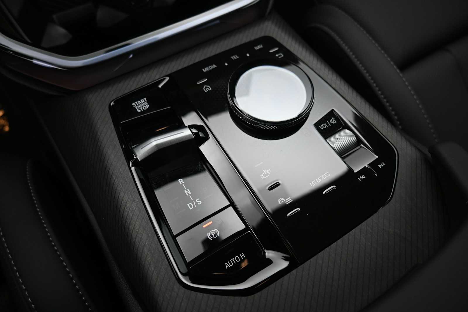 Thumbnail: 2026 BMW X3 - 12