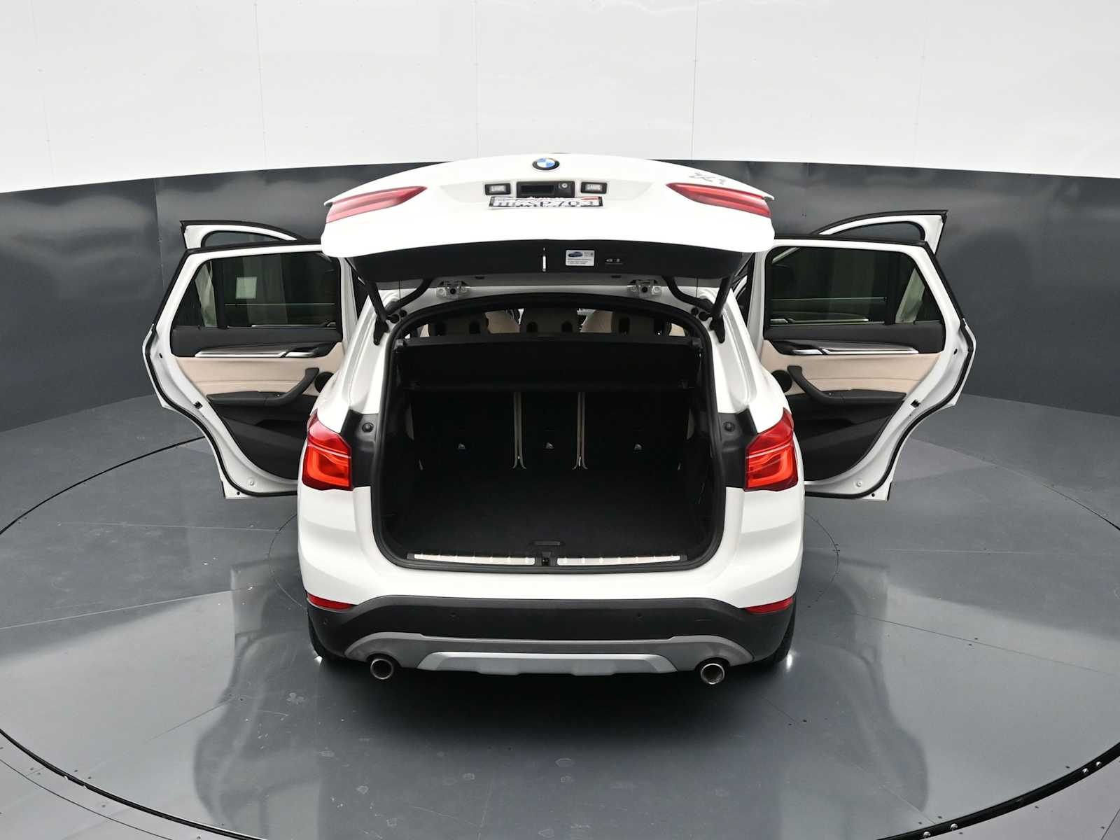 Thumbnail: 2016 BMW X1 - 33
