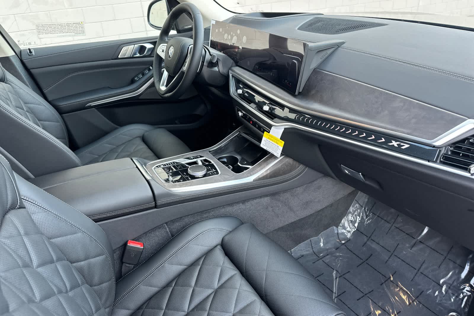 Thumbnail: 2026 BMW X7 - 18