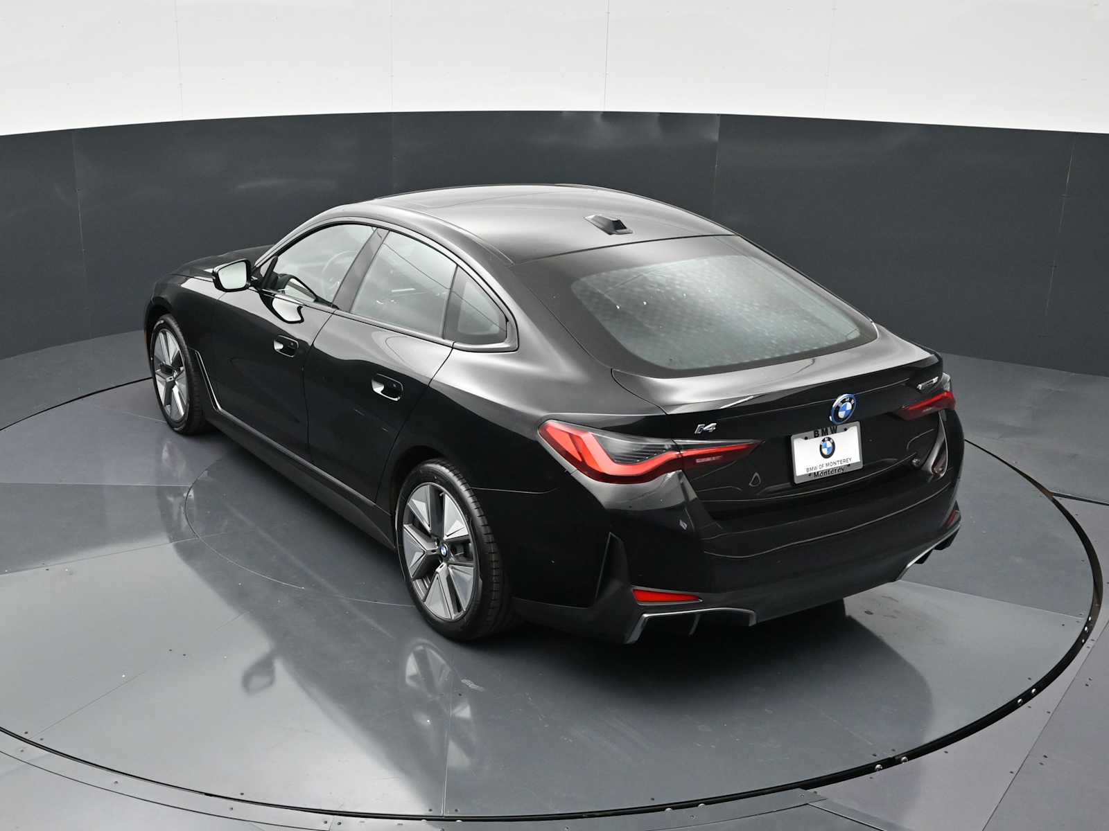 Thumbnail: 2023 BMW i4 - 22