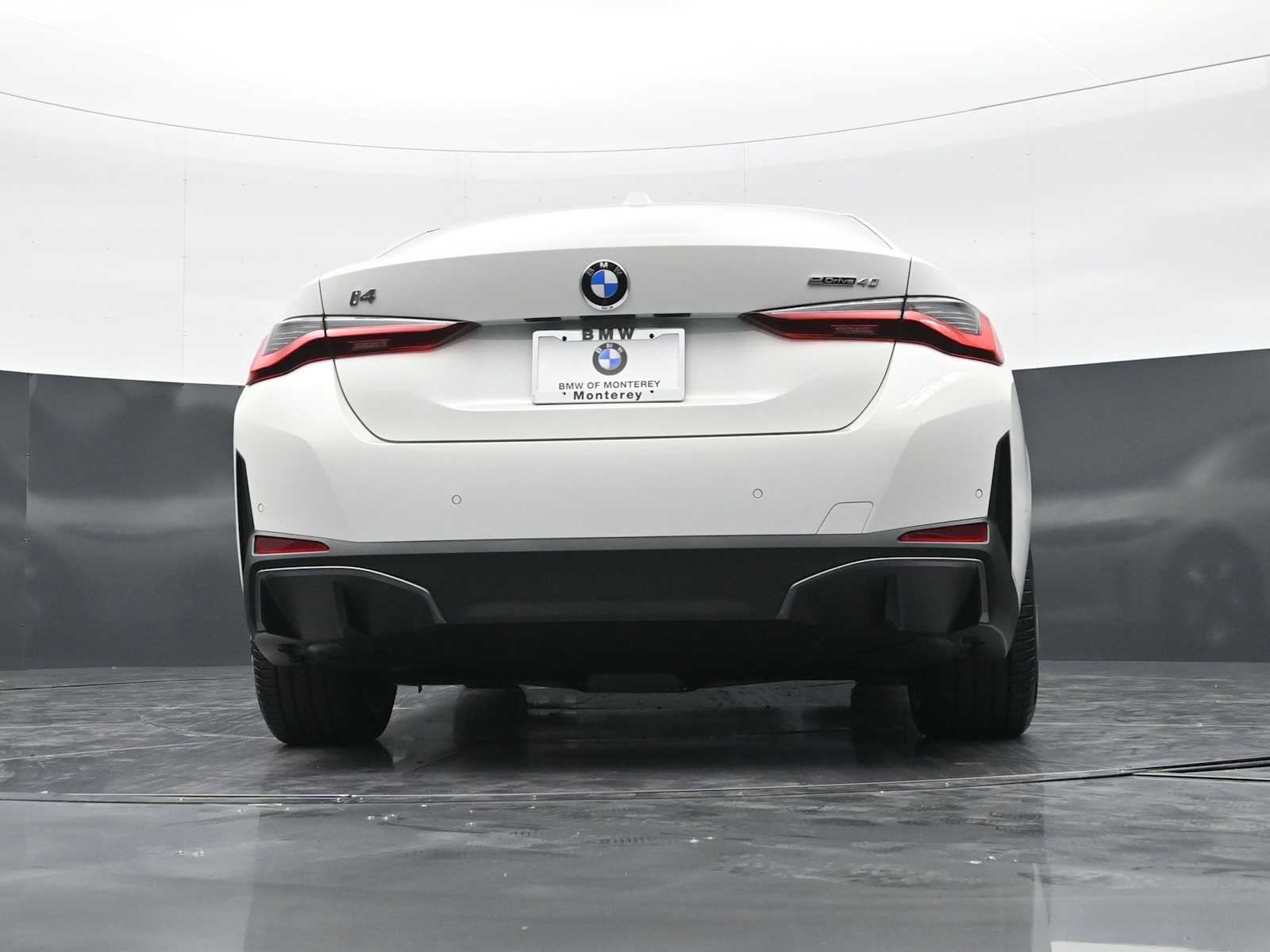 Thumbnail: 2026 BMW i4 - 30