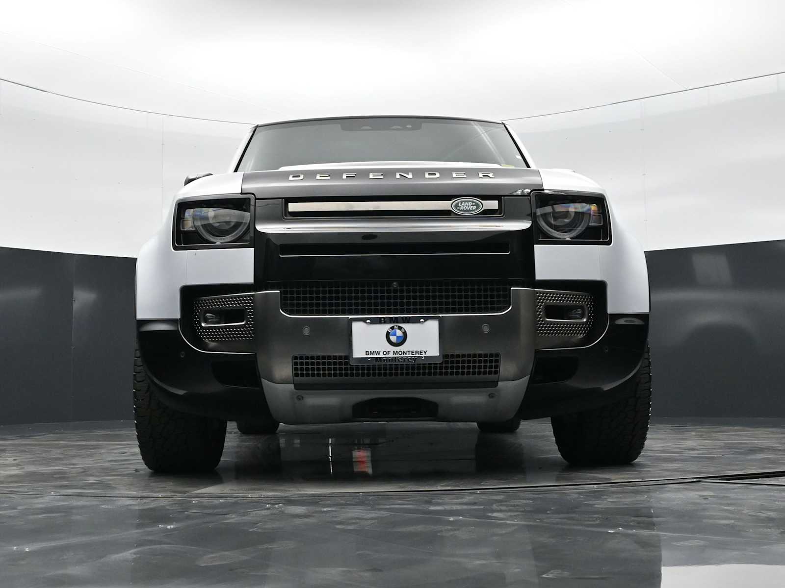 Thumbnail: 2022 Land Rover Defender - 23