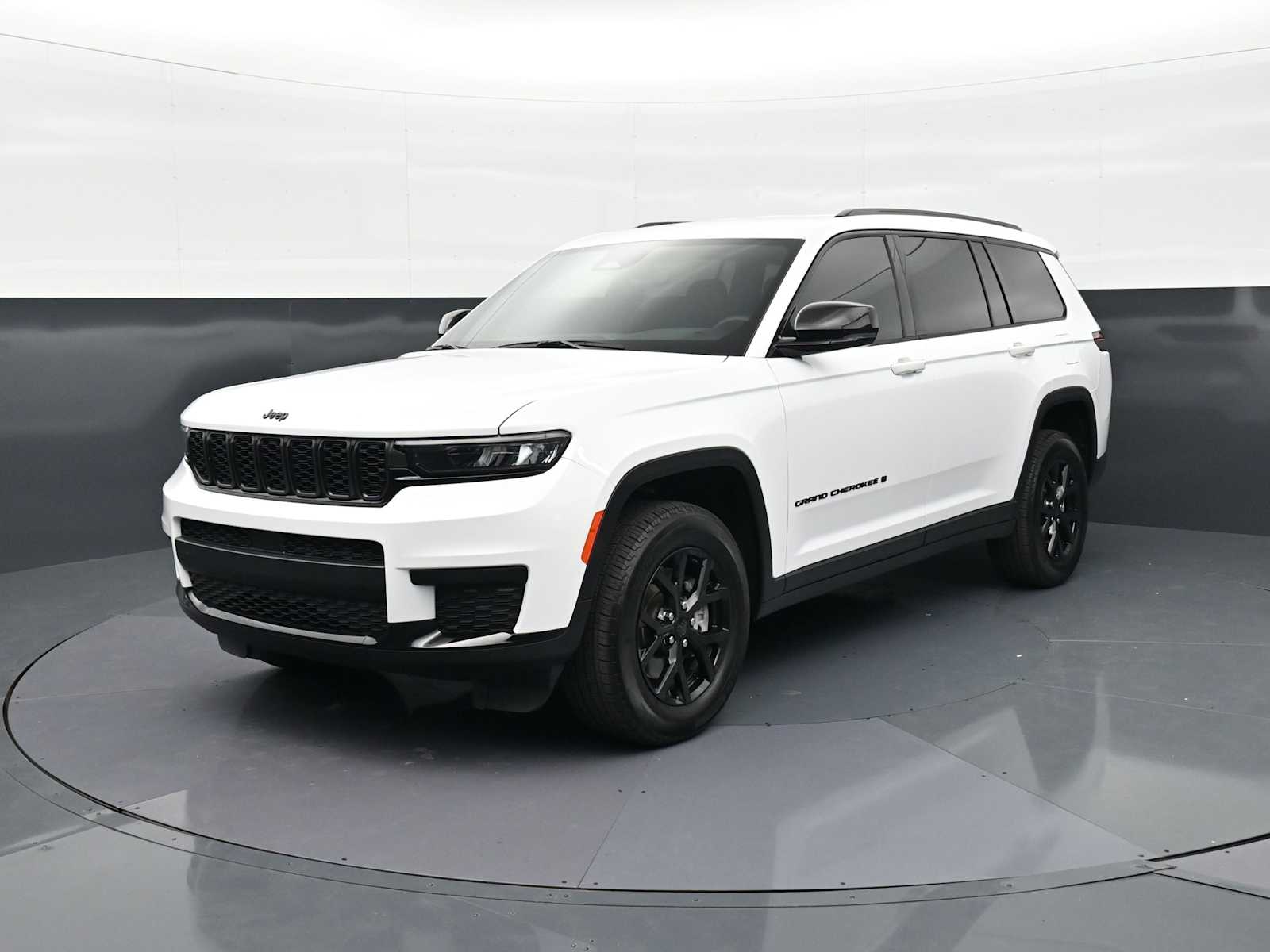 Thumbnail: 2024 Jeep Grand Cherokee L - 1