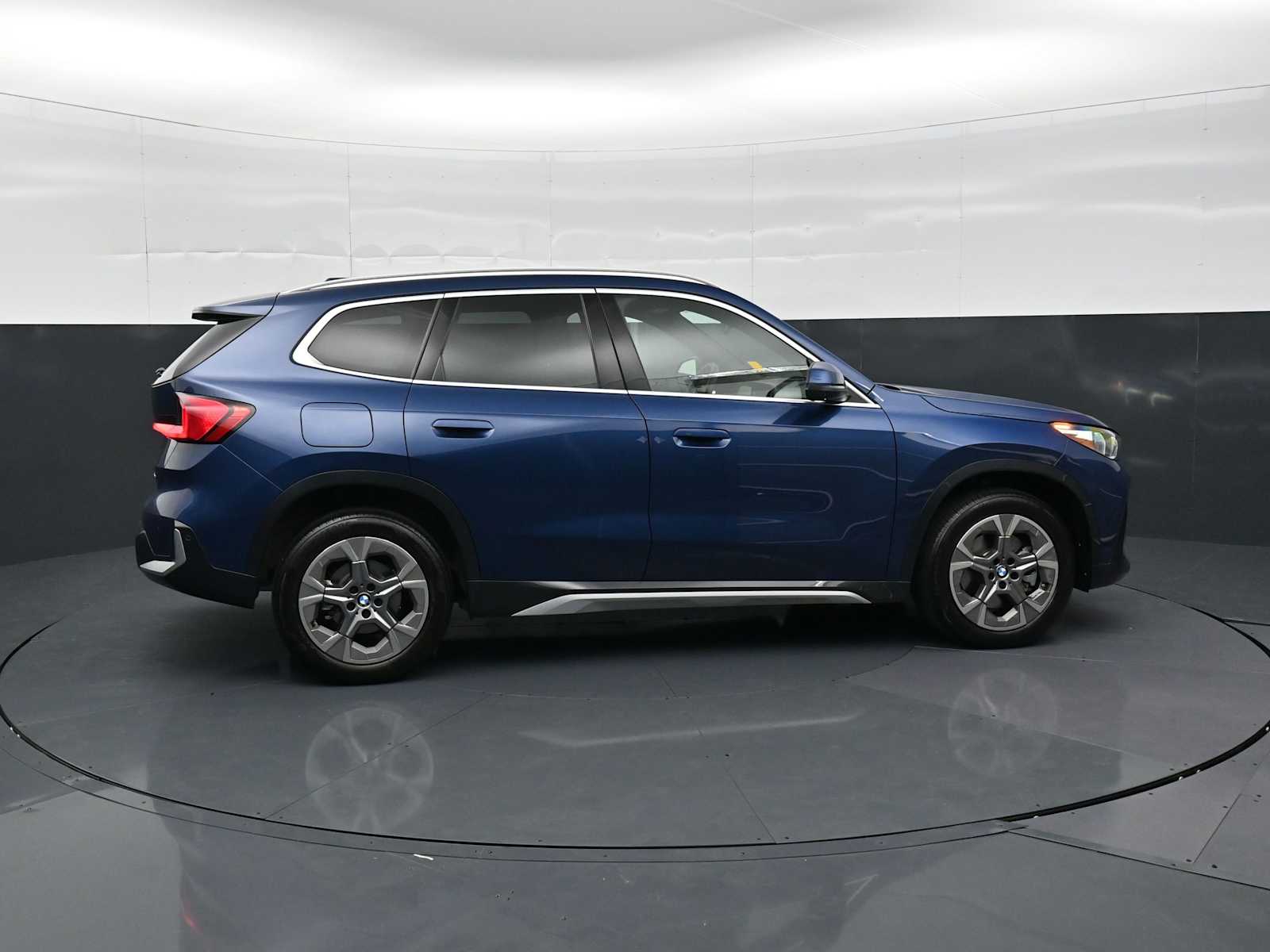 Thumbnail: 2025 BMW X1 - 3